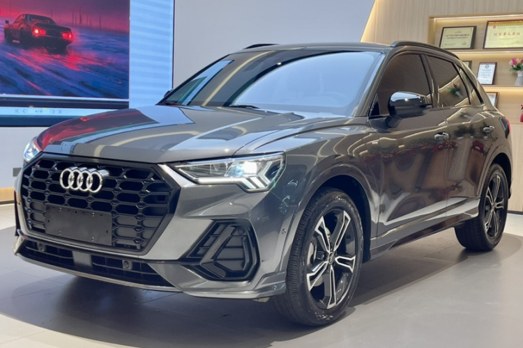 奥迪Q3 2021款 40 TFSI 时尚动感型车身外观1