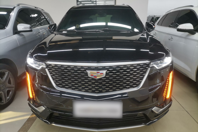 凯迪拉克XT6 2021款 2.0T 六座两驱豪华型车身外观2
