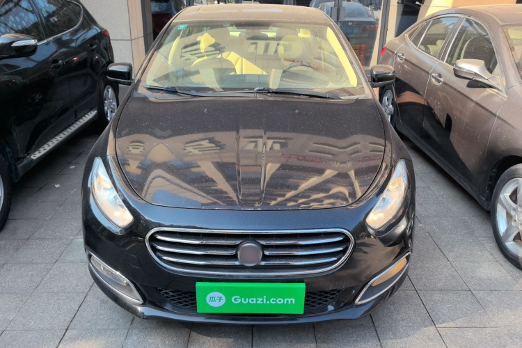 菲亚特 菲翔 2012款 1.4T 自动劲享版车身外观2