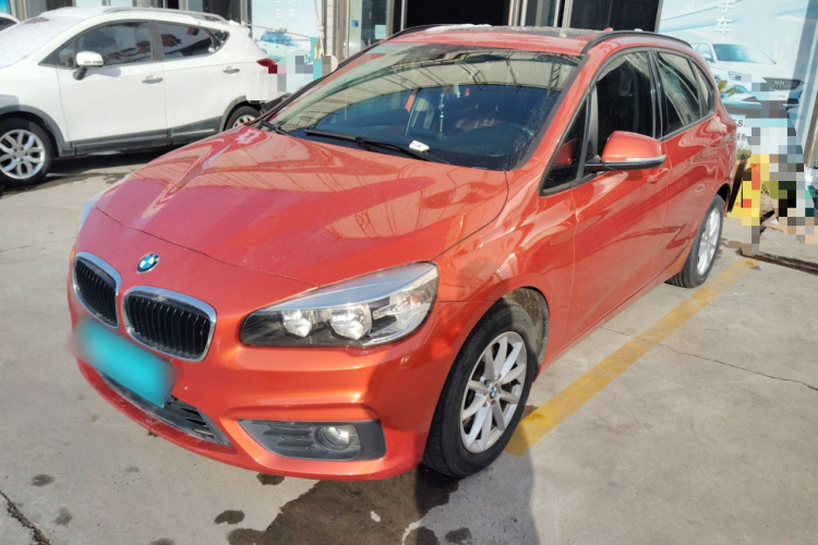 宝马2系旅行车 2016款 218i 时尚型车身外观1