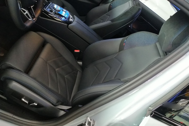 宝马i5(进口) 2024款 xDrive M60局部细节19