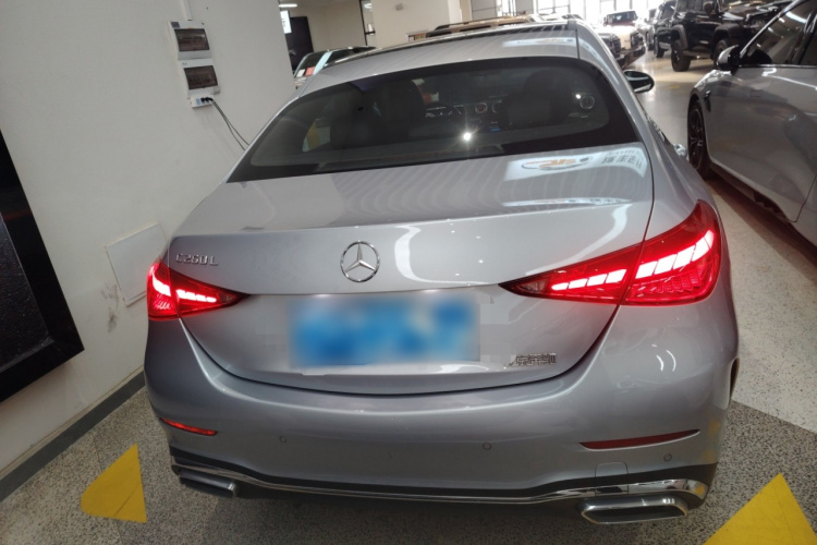 奔驰C级 2022款 C 260 L 运动版车身外观6