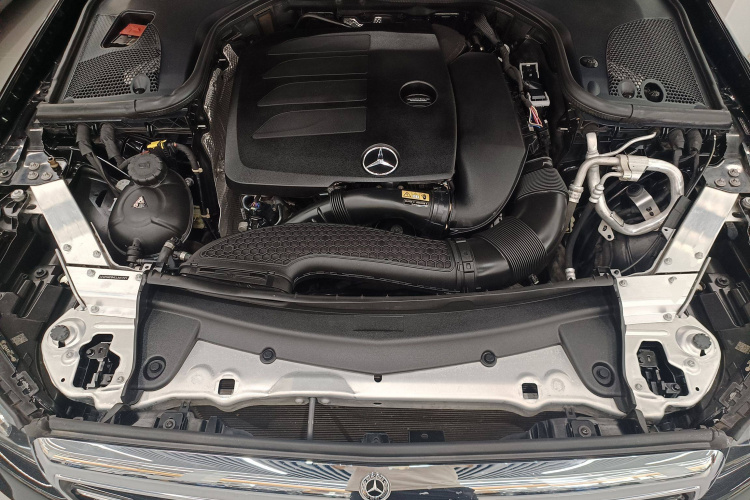 奔驰E级 2020款 改款 E 300 L 时尚型局部细节24