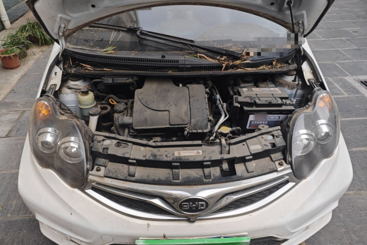 比亚迪F0 2015款 1.0L AMT 铉酷型局部细节24