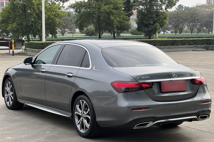 奔驰E级 2021款 E 300 L 运动尊贵型车身外观6003