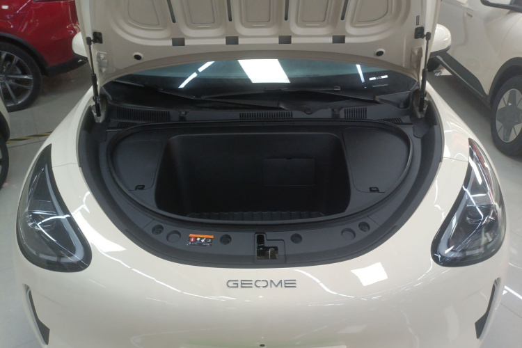 吉利银河 星愿 2025款 310km 梦想版机舱底盘24