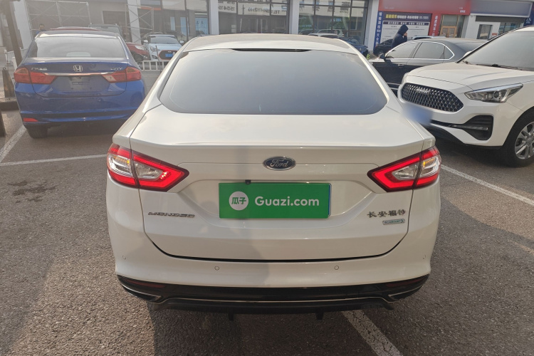 福特 蒙迪欧 2013款 2.0L GTDi200时尚型车身外观6