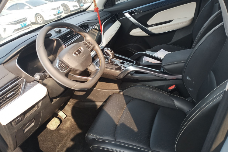 吉利汽车 2022款 博越X 1.8TD DCT智慧型中控内饰19