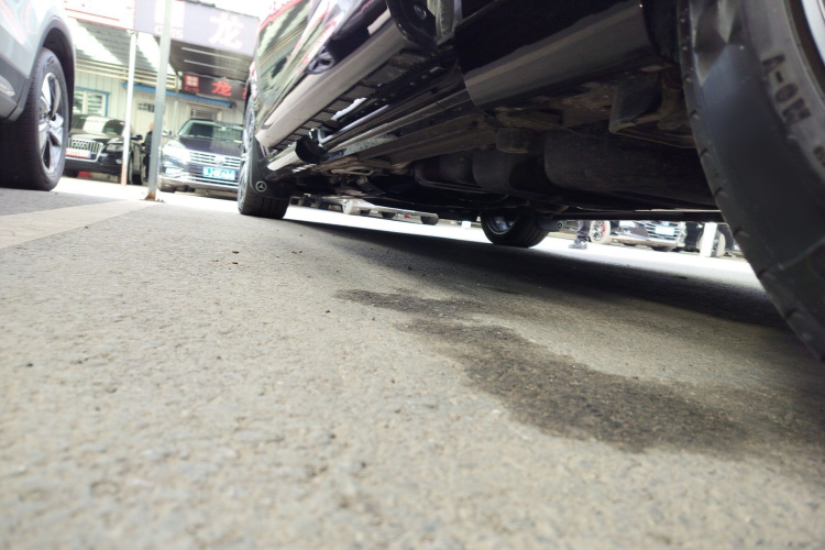 奔驰V级 2024款 V 300 L 长轴距尊贵版局部细节9002