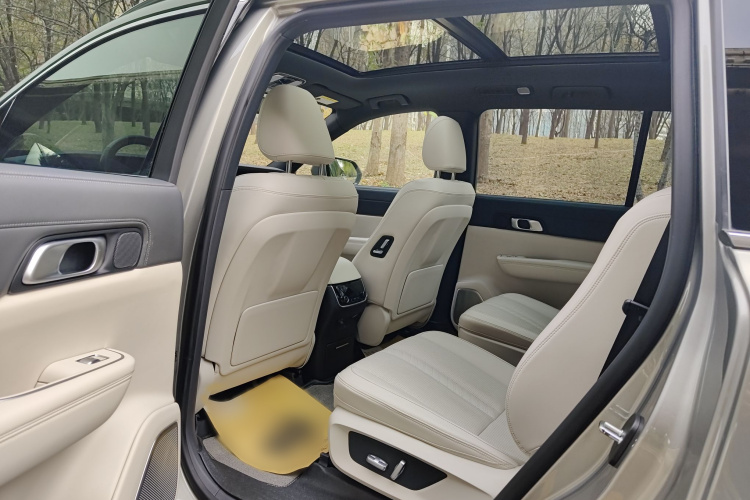 理想汽车 理想ONE 2020款 增程6座版中控内饰7002