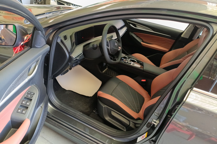 长安 逸动 2024款 PLUS 蓝鲸NE 1.4T GDI DCT高能版中控内饰20