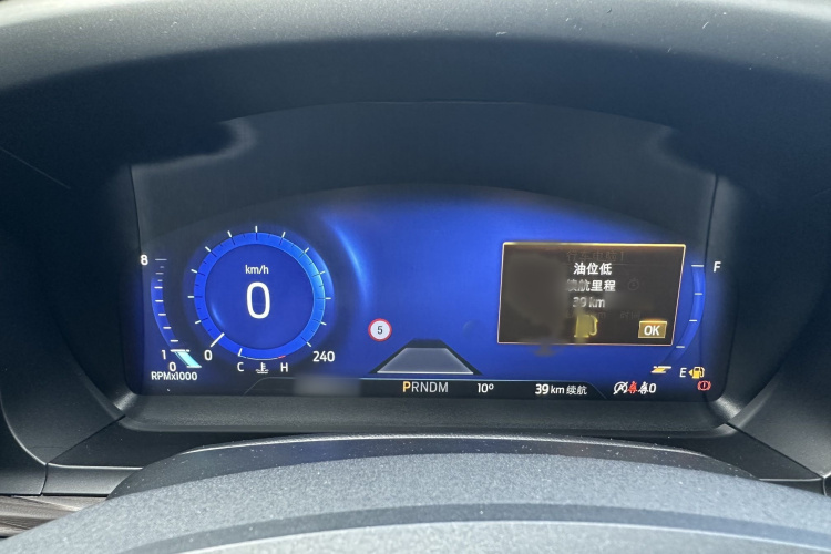 福特 探险者 2020款 EcoBoost 285 四驱钛金版 7座中控内饰7009