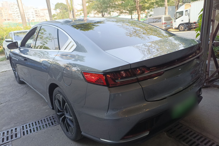 比亚迪 汉 2020款 EV 四驱高性能版旗舰型车身外观4