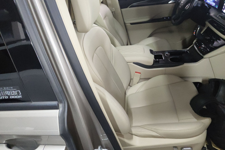 别克GL8 2023款 ES陆尊 尊享型局部细节41