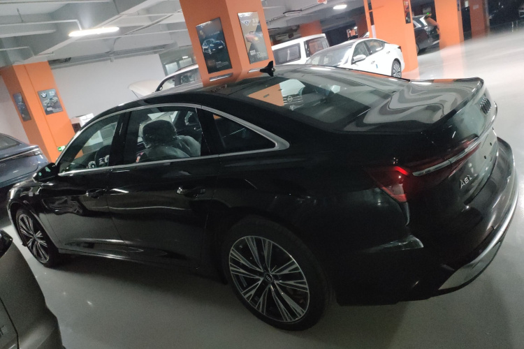 奥迪A6L 2026款 45 TFSI 臻选动感型车身外观6003