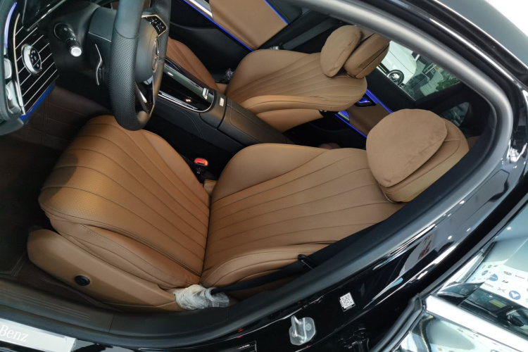 奔驰E级 2025款 E 260 L中控内饰7002