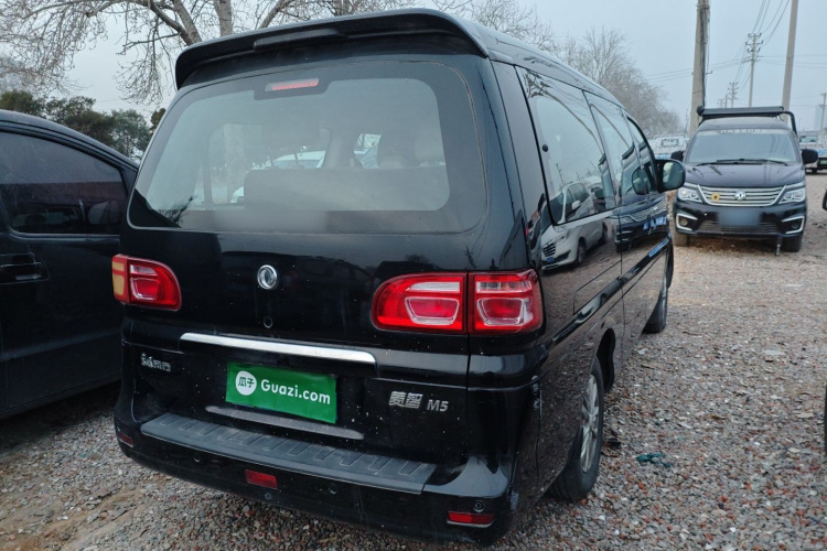 东风风行 菱智 2020款 M5L 1.6L 豪华型 7座车身外观7