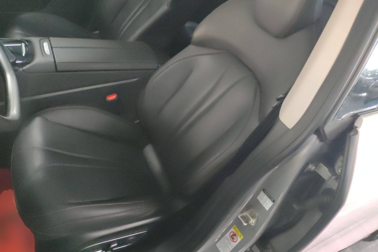 小鹏P7 2022款 480E局部细节19