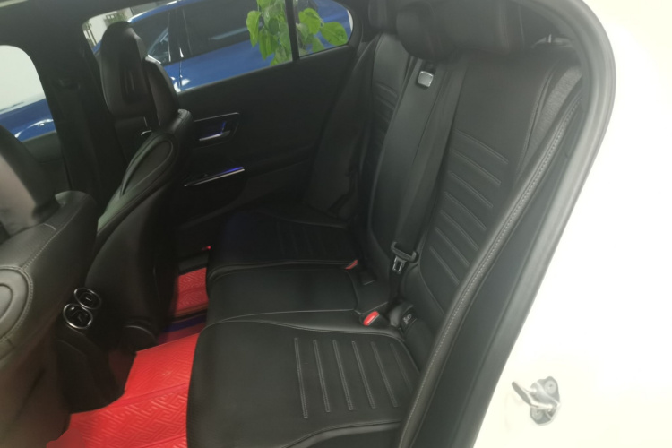 奔驰C级 2022款 C 200 L 运动版中控内饰21