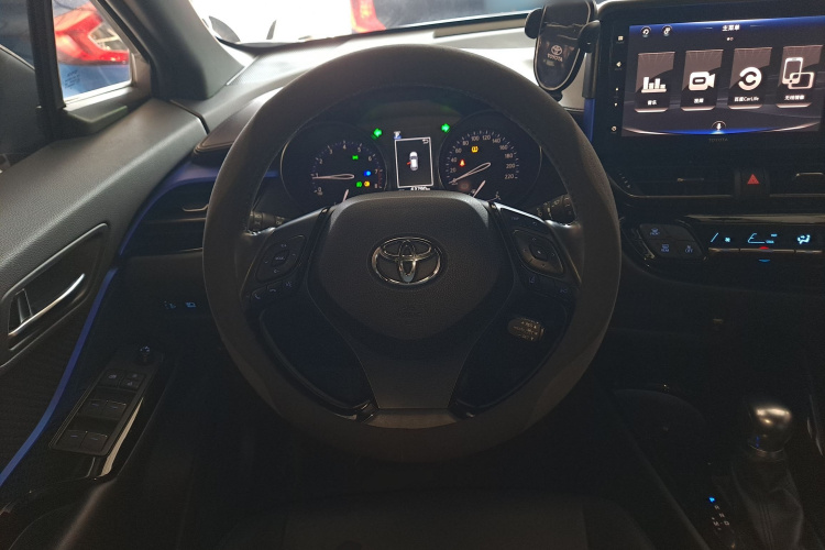 丰田 奕泽IZOA 2018款 2.0L 奕驰版 国VI中控内饰13