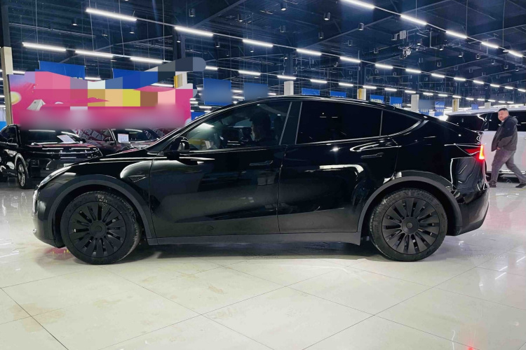 特斯拉 Model Y 2022款 改款 后轮驱动版车身外观6005