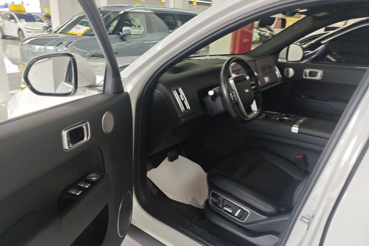 理想汽车 理想L7 2023款 Max中控内饰7003