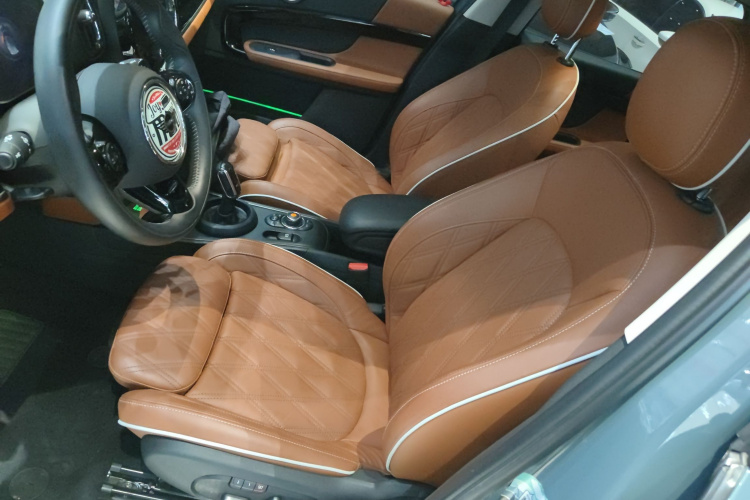 MINI Countryman 2021款 2.0T COOPER S ALL4中控内饰19