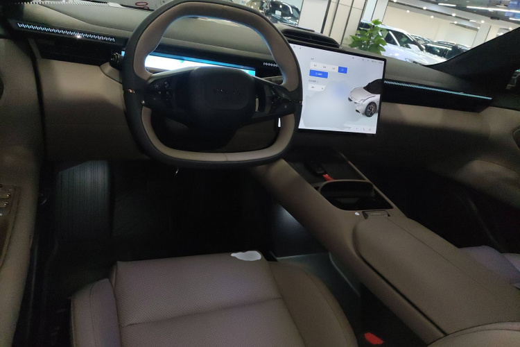 领克Z10 2024款 95kWh 766km后驱Max中控内饰7002
