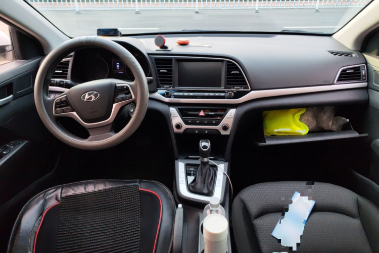 现代 领动 2016款 1.6L 自动智炫·精英型中控内饰12