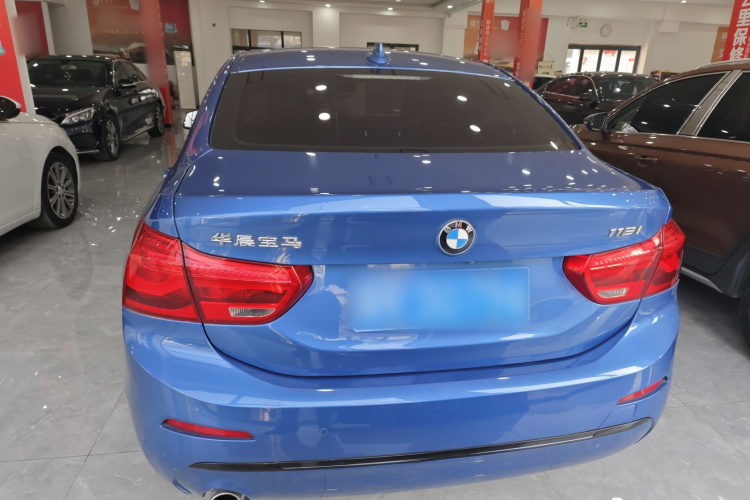 宝马1系 2018款 改款 118i 运动型车身外观6