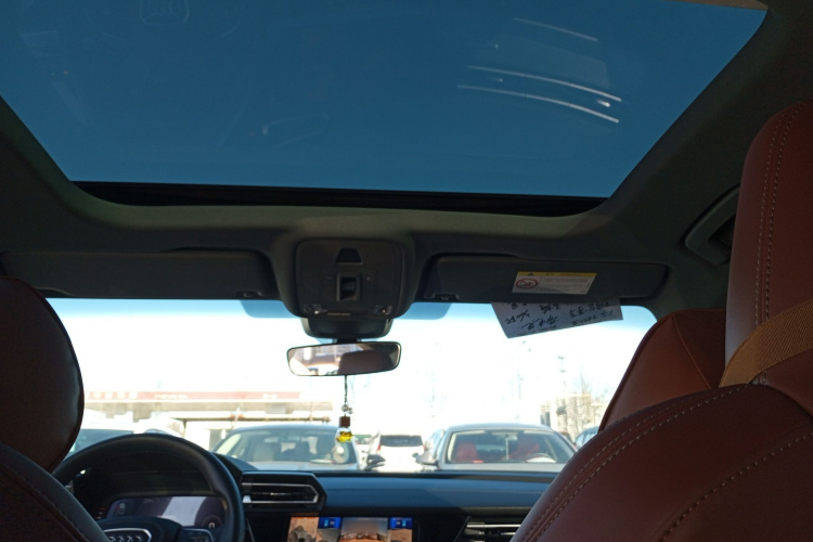 奥迪A3 2025款 A3L Limousine 35TFSI 飞驰尊享型中控内饰22