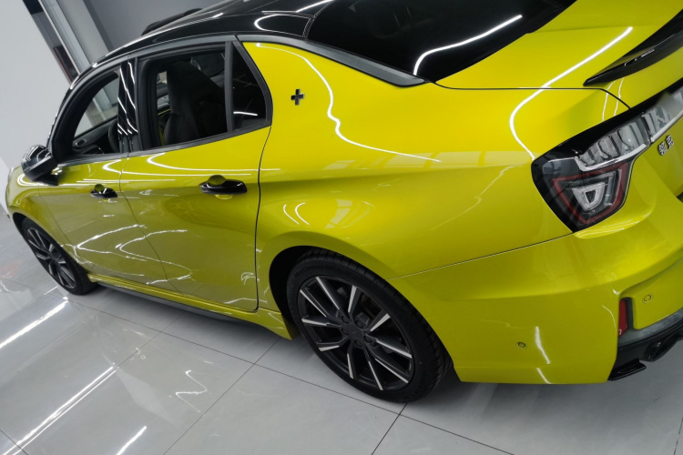 领克03 2019款 03+ 2.0TD 自动驭风版车身外观4