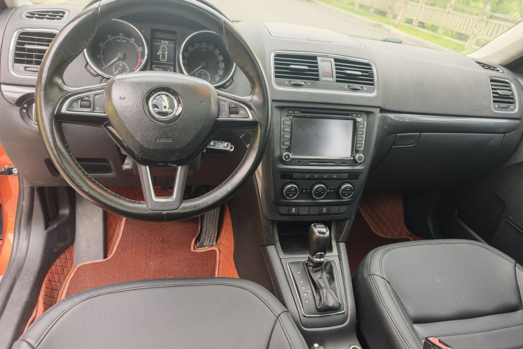 斯柯达 Yeti 2014款 1.4TSI DSG魅影版中控内饰7004