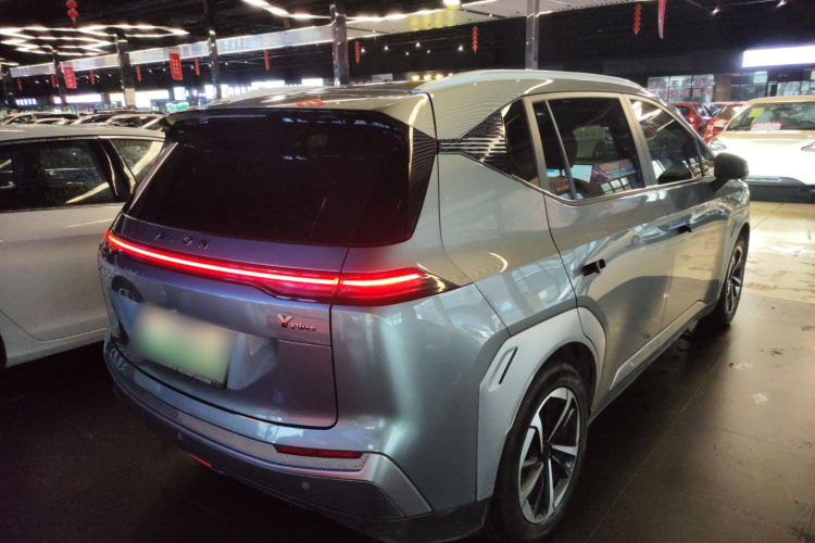 埃安 AION Y 2023款 Plus 510 智领版车身外观7