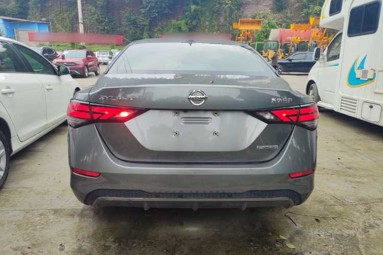 日产 轩逸 2020款 1.6L XL CVT悦享版车身外观6