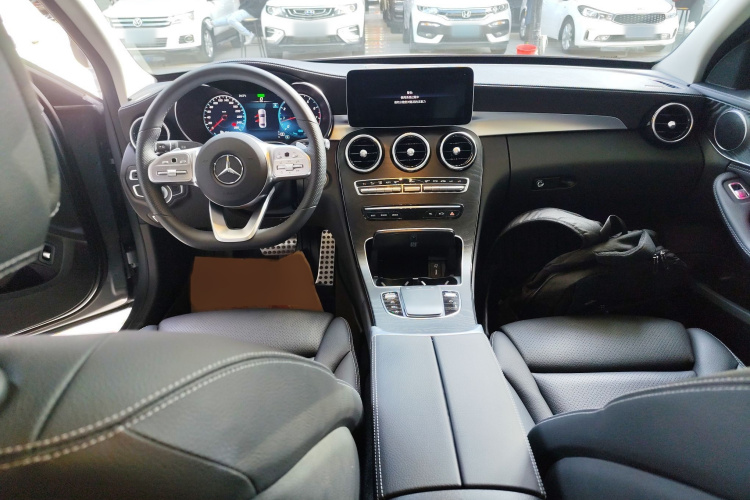 奔驰C级 2020款 C 260 L 运动版中控内饰7002