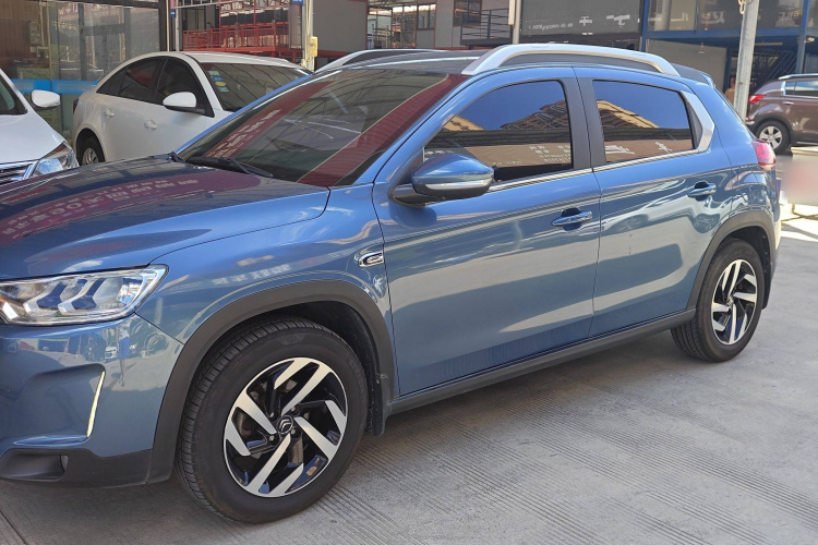 雪铁龙C3-XR 2015款 1.6L 自动先锋型车身外观4