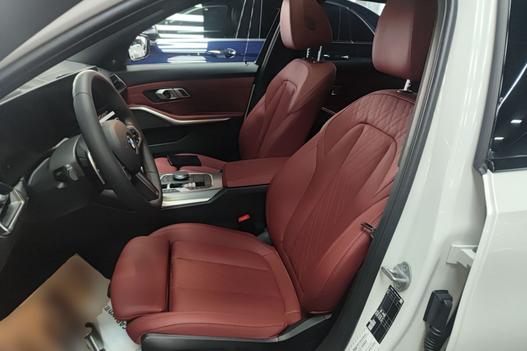 宝马3系 2024款 325i M运动曜夜套装局部细节19