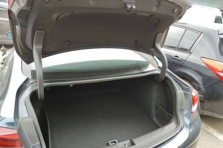 别克 君威 2020款 552T 豪华型机舱底盘23