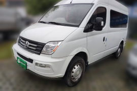 上汽大通MAXUS 新途V80 2023款 2.0T AMT经典傲运通短轴中顶5/6座