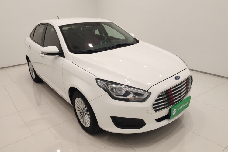 福特 福睿斯 2017款 改款 1.5L 自动舒适型车身外观3