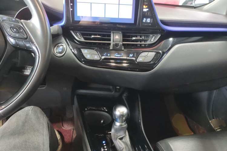 丰田 奕泽IZOA 2018款 2.0L 奕驰版 国VI中控内饰12