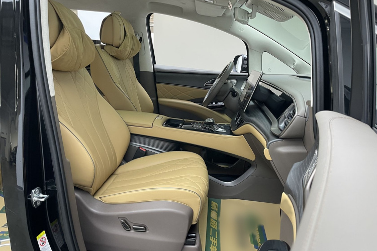 腾势D9 2022款 DM-i 970 四驱旗舰型中控内饰7009