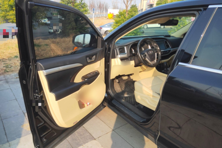 丰田 汉兰达 2018款 2.0T 两驱精英版 5座 国VI中控内饰20