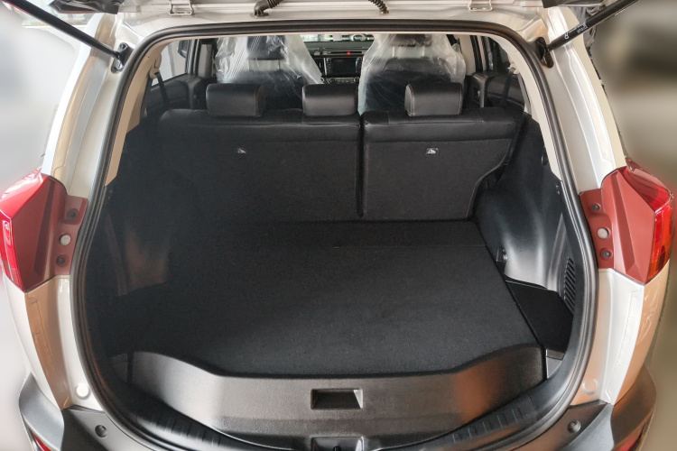 丰田 RAV4荣放 2015款 2.0L CVT四驱新锐版中控内饰23