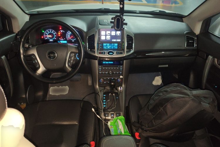 雪佛兰 科帕奇 2014款 2.4L 四驱旗舰版 7座中控内饰7002