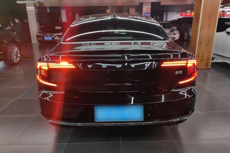 沃尔沃S90 2024款 B5 智逸豪华版车身外观6