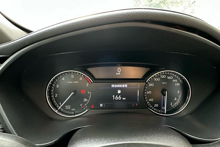 凯迪拉克XT4 2022款 28T 两驱风尚型中控内饰7012