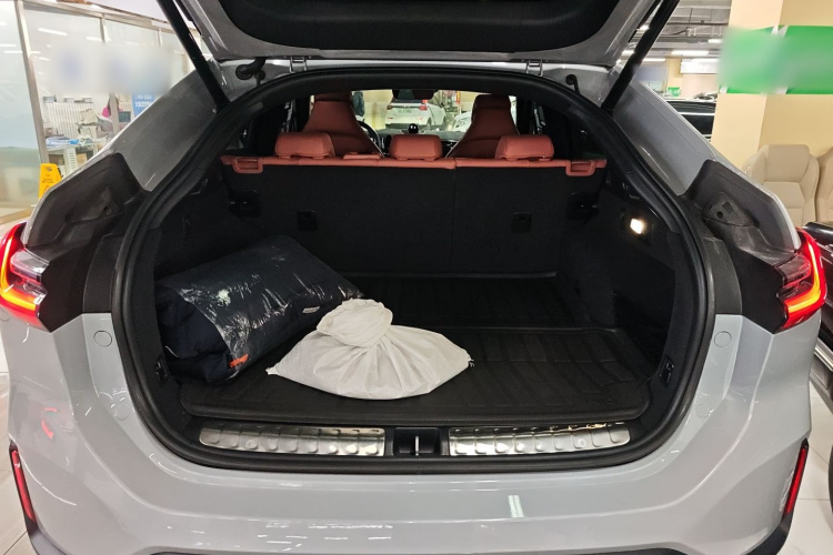 蔚来EC6 2020款 465KM 运动版机舱底盘23