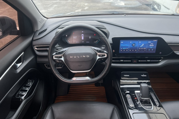 五菱汽车 五菱凯捷 2020款 1.5T CVT旗舰型头等舱中控内饰7004